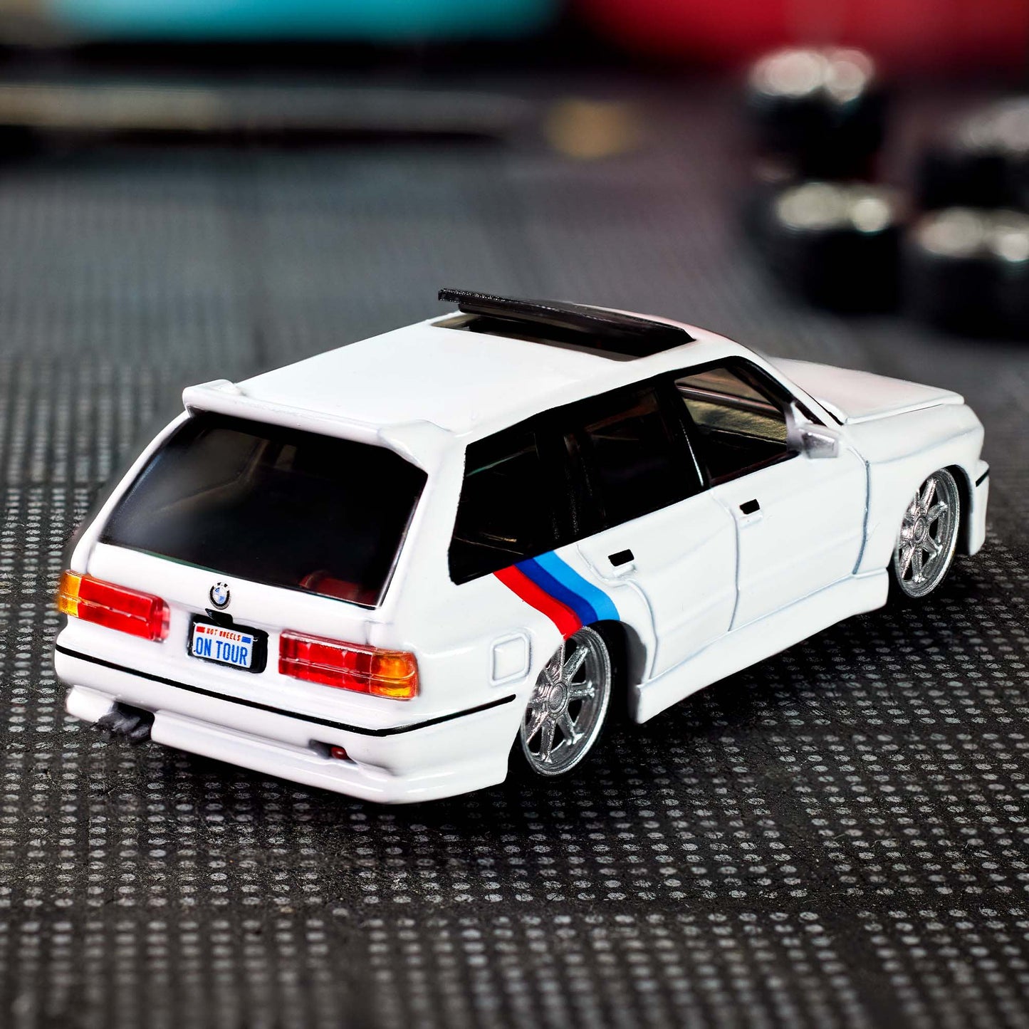 Hot Wheels Elite 64 Elite 64 1990 BMW 318i Touring